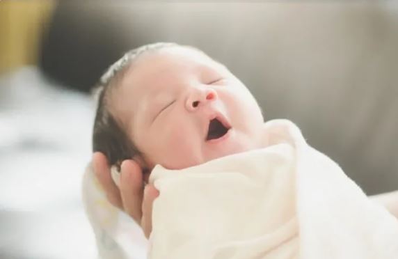 Chọn Ngày Giờ Tốt Cho Người Sinh Đôi: Bí Quyết Mới Nhất 2025 4 Những lưu ý quan trọng khi chọn ngày giờ tốt cho người sinh đôi